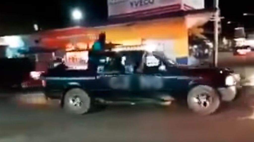 Un grupo armado irrumpe en una ciudad mexicana sembrando el pánico