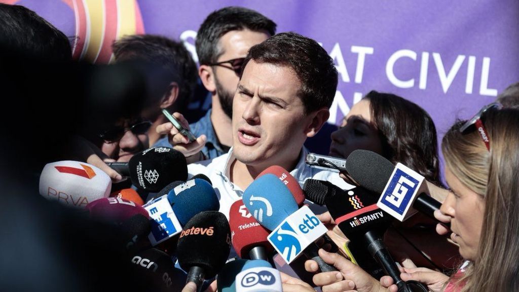 Rivera: "Hay que votar en masa para echar a Puigdemont y a Junqueras del gobierno"