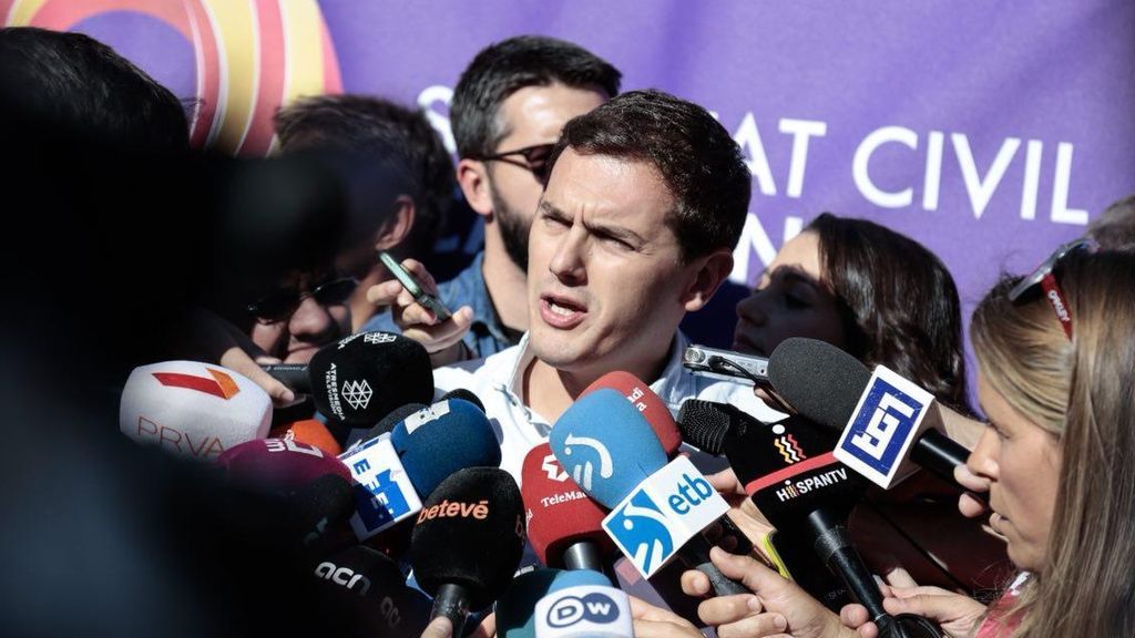 Rivera: "Hay que votar en masa para echar a Puigdemont y a Junqueras del gobierno"