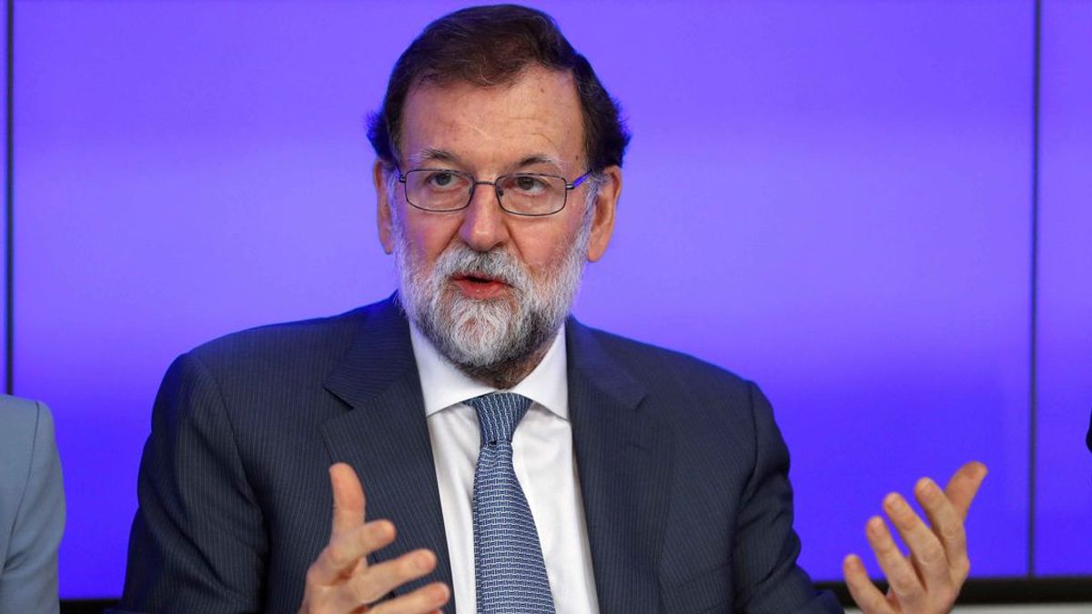 Rajoy cree que el 155 se está aplicando de forma eficaz y que "gana la democracia"
