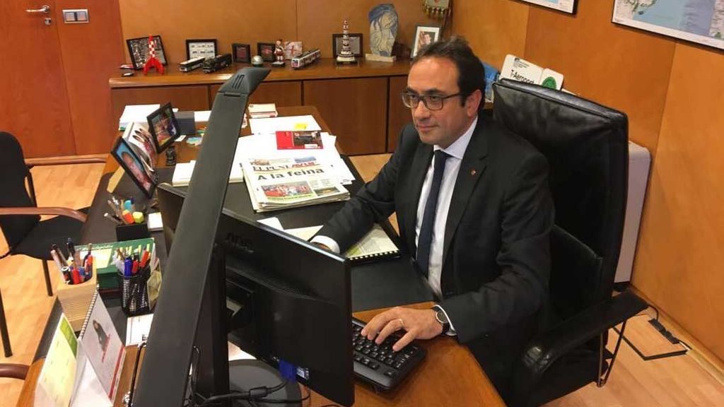 Rull, en su despacho para continuar con "la tarea encomendada por el pueblo de Cataluña"
