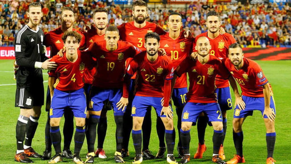 ¿Colores con polémica o efecto óptico? Se filtra la posible camiseta de España para el Mundial