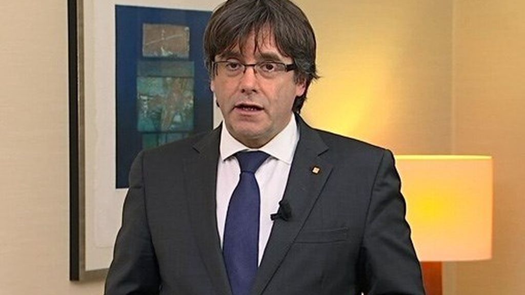 Puigdemont espera en Bruselas la orden de detención