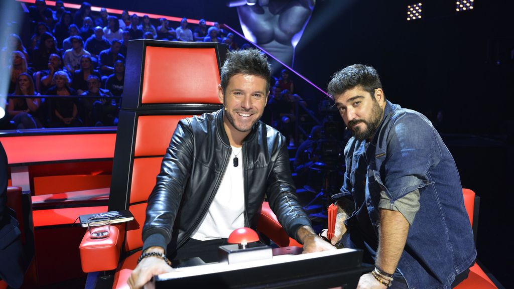 El 'coach' de 'La voz 5' Pablo López y su asesor, Antonio Orozco