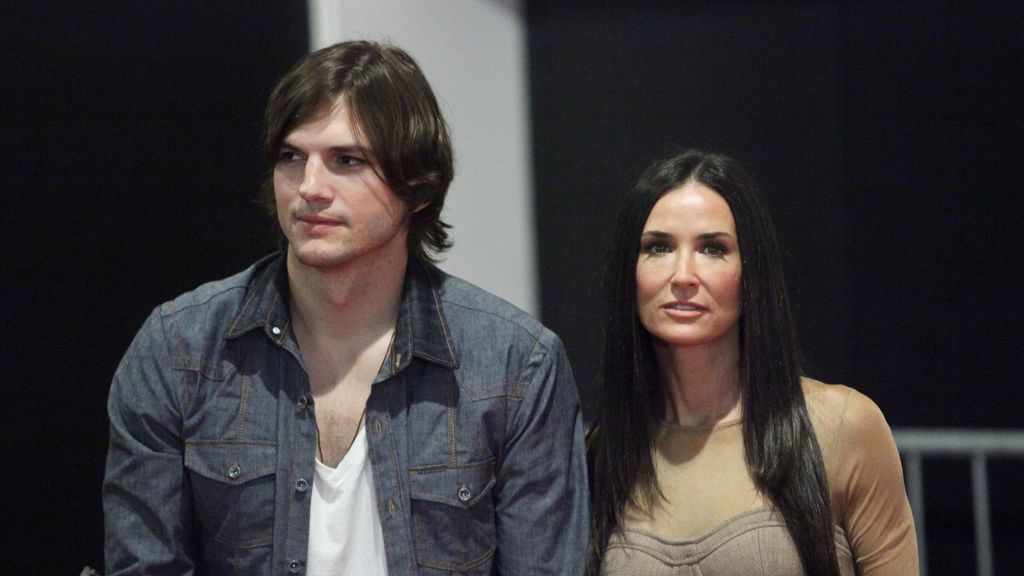 FOTO 2 (DEMI MOORE Y KUTCHER)