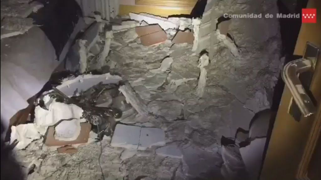 Una mujer resulta herida al entrar un rayo por la chimenea de su casa en Madrid