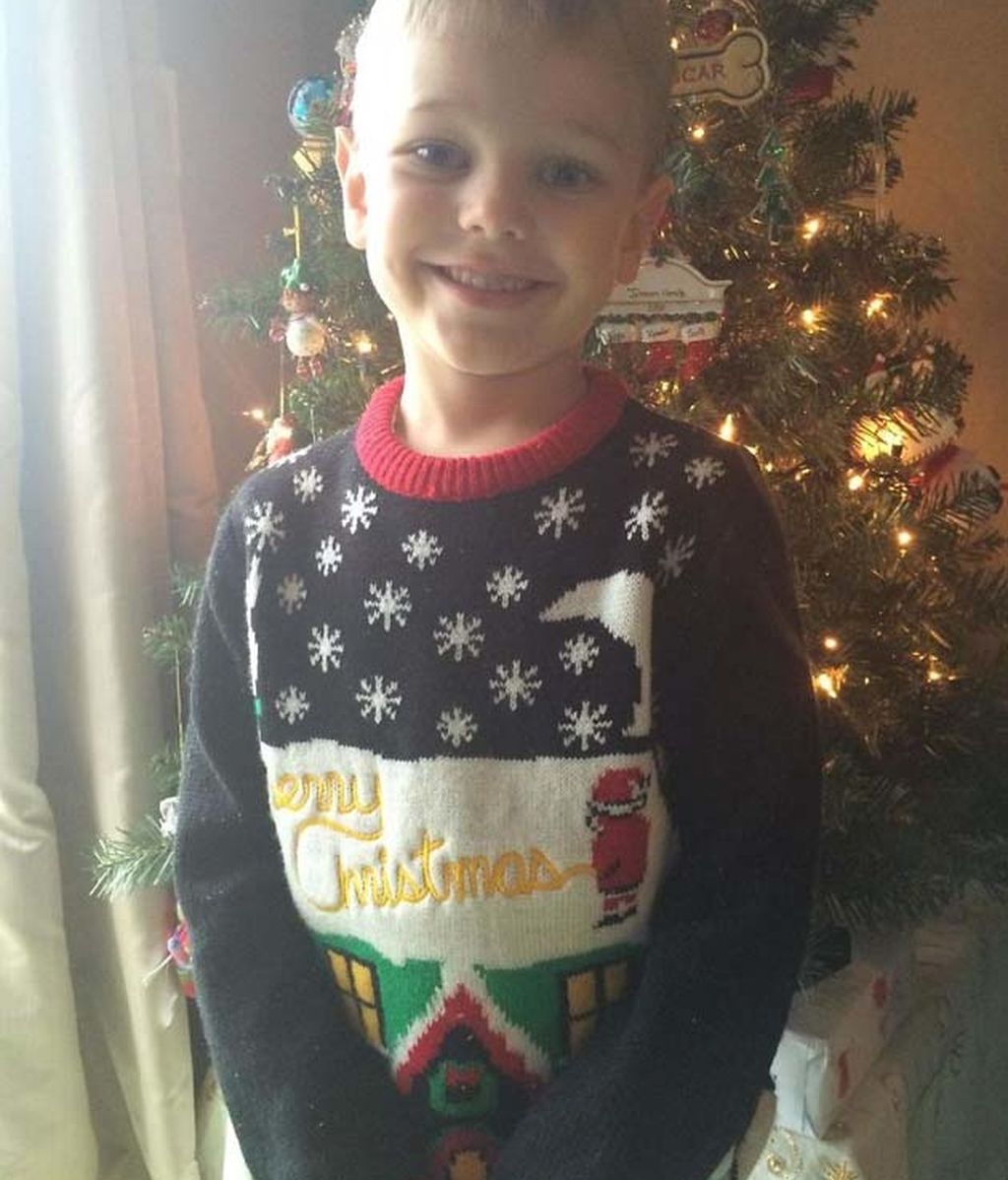 No se dieron cuenta de qué hacía Papá Noel en el jersey de su hijo