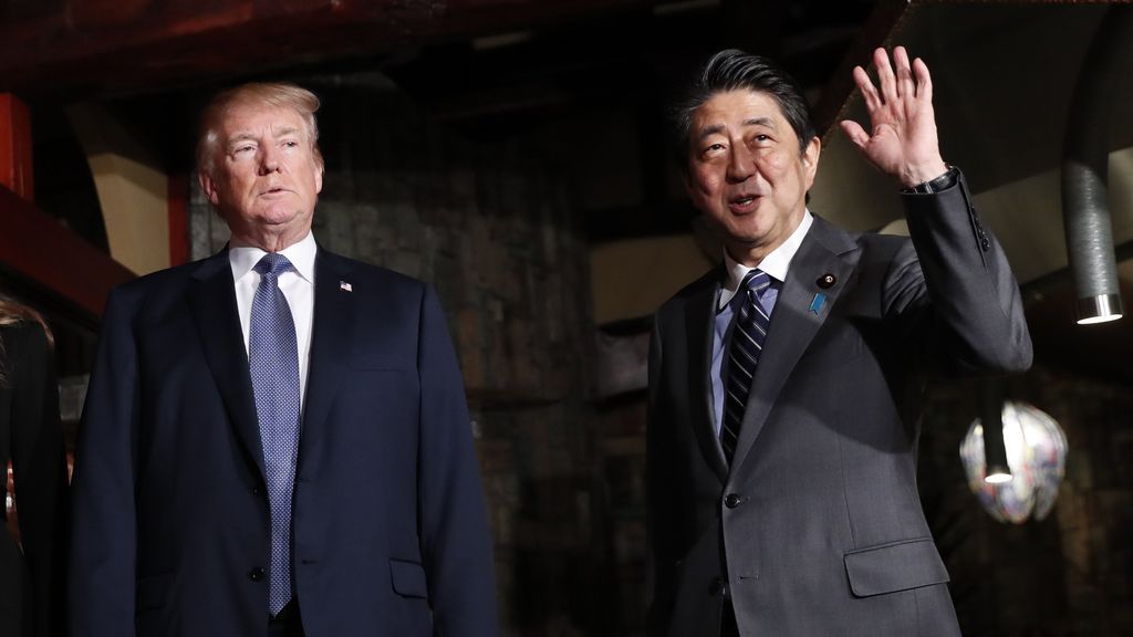 Donald Trump inicia su gira asiática en Japón