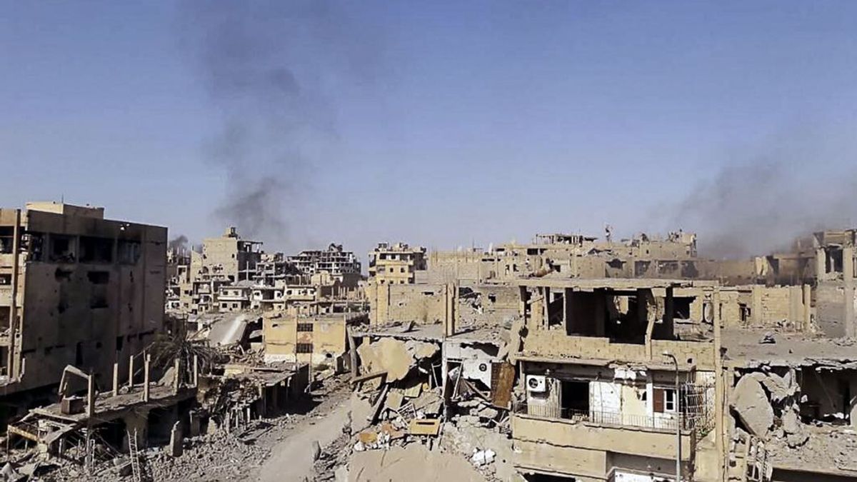Decenas de muertos en el atentado del EI contra desplazados en el este de Siria