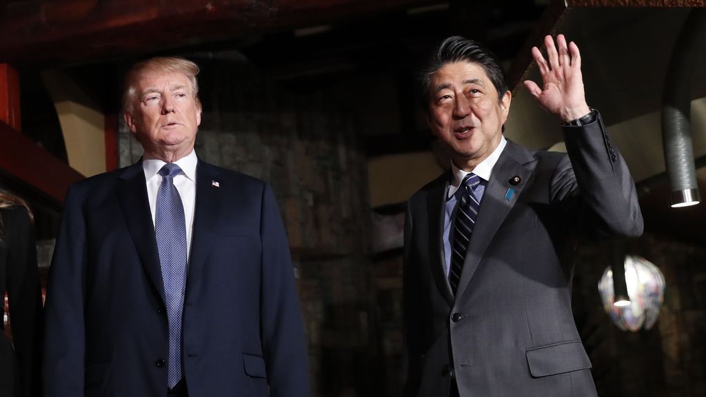 Donald Trump inicia su gira asiática en Japón