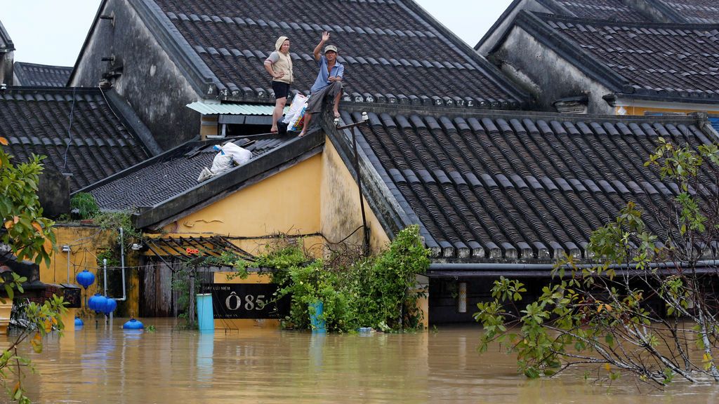 Damrey, el peor tifón de los últimos 16 años en Vietnam