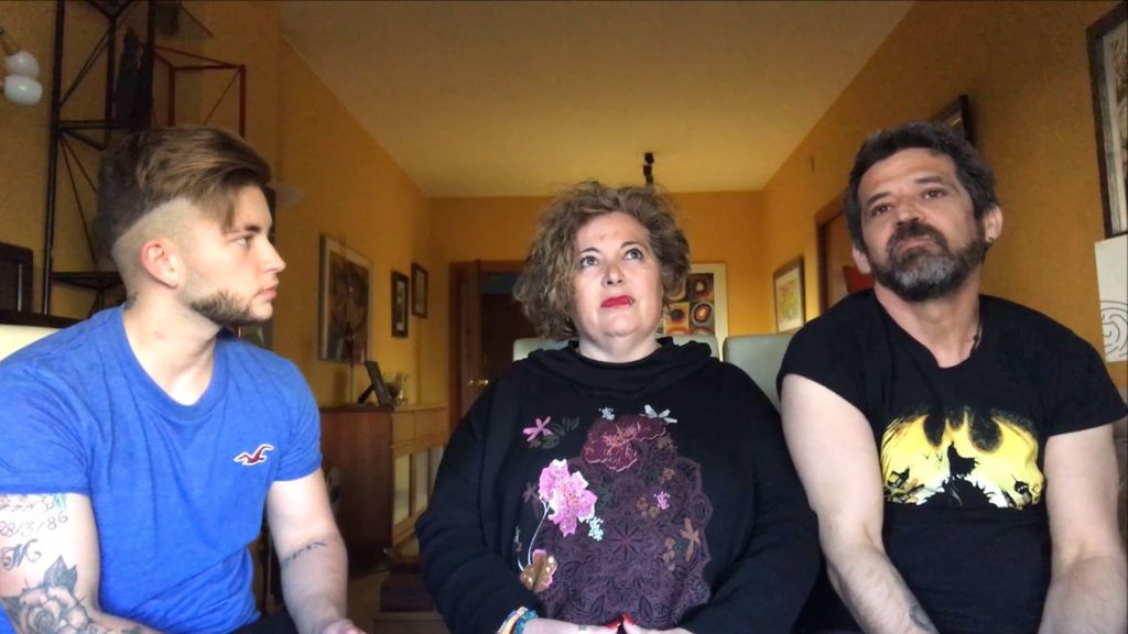 Alejandro P.E. entrevista a los padres de Alan, un menor transexual que se suicidó