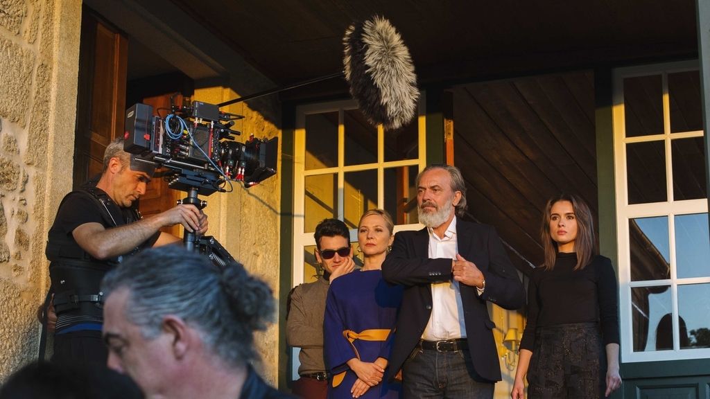 Imágenes del rodaje de la serie de Telecinco 'Vivir sin permiso'
