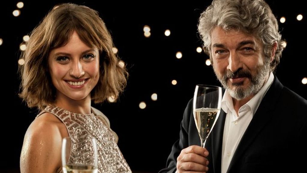 Ricardo Darín y Michelle Jenner brindan con Freixenet