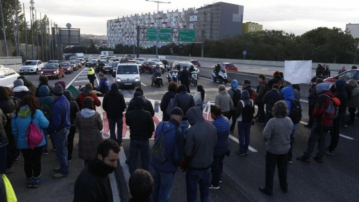 El transporte de mercancías pierde 25 millones por los cortes en Cataluña