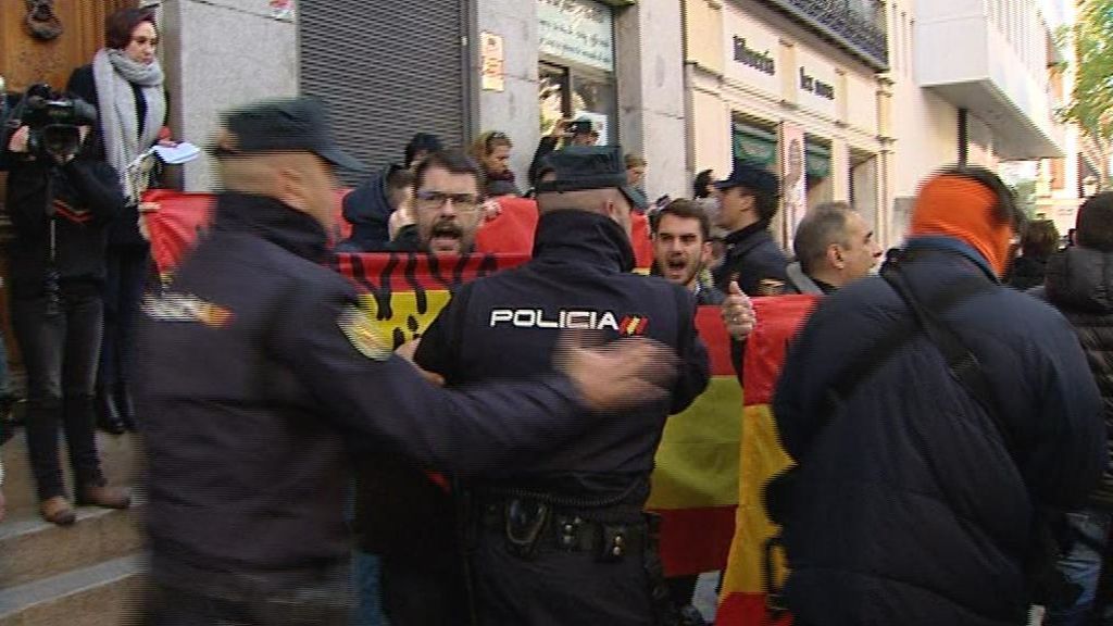 Tensión entre españolistas e independentistas en el Supremo