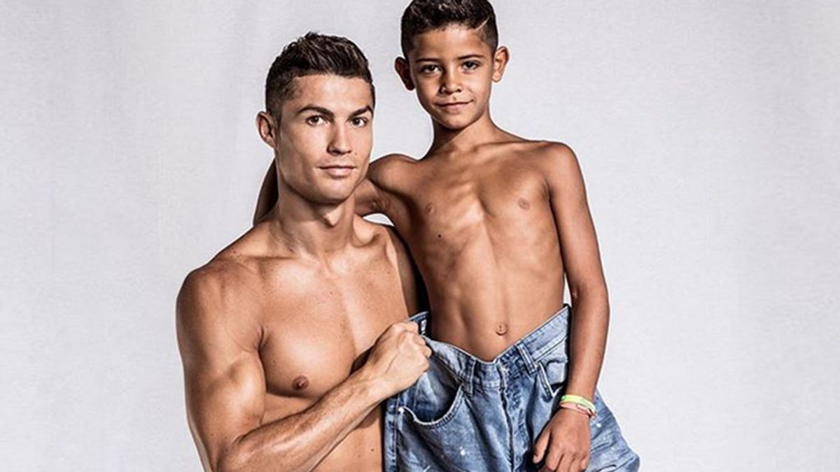 ¡Cristiano Jr ya es modelo! Ronaldo lanza una marca de ropa infantil con su hijo