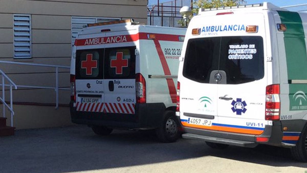Herido un menor de 17 años al caer por una ventana en un instituto de Málaga
