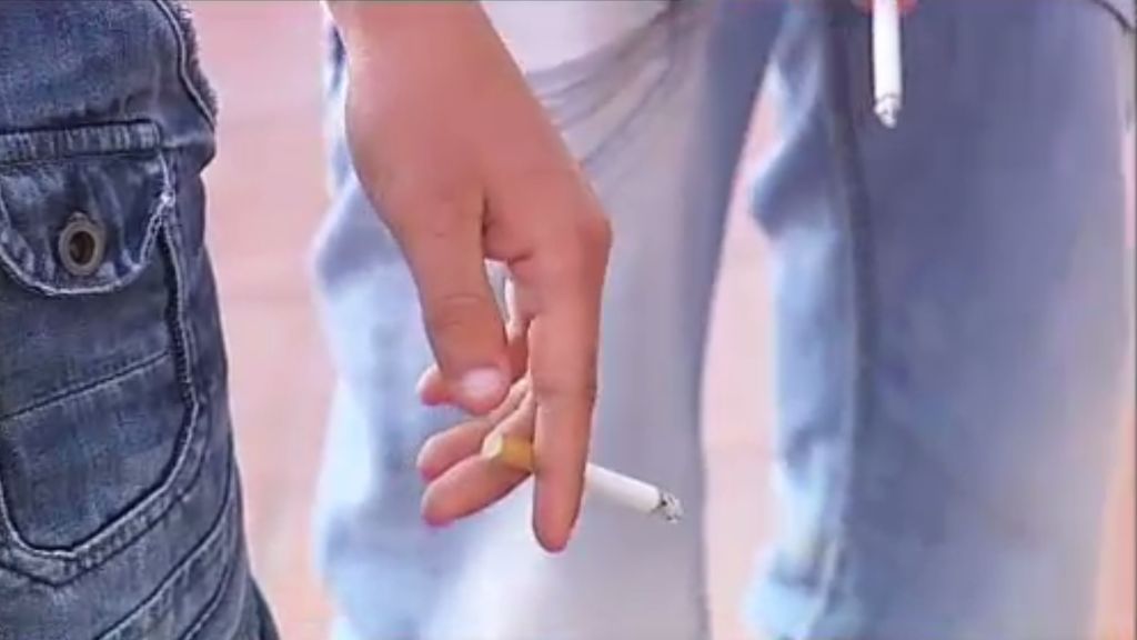 Si tu hijo tiene trece años, puede que ya haya probado su primer cigarrillo