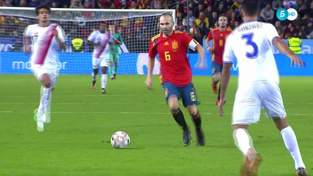 ¡Golazo de Iniesta! Zapatazo para culminar la fiesta de España ante Costa Rica (5-0)