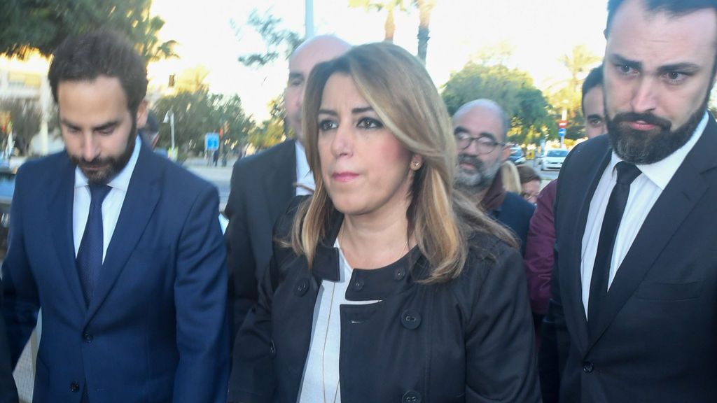 Susana Díaz a su llegada al tanatorio malagueño