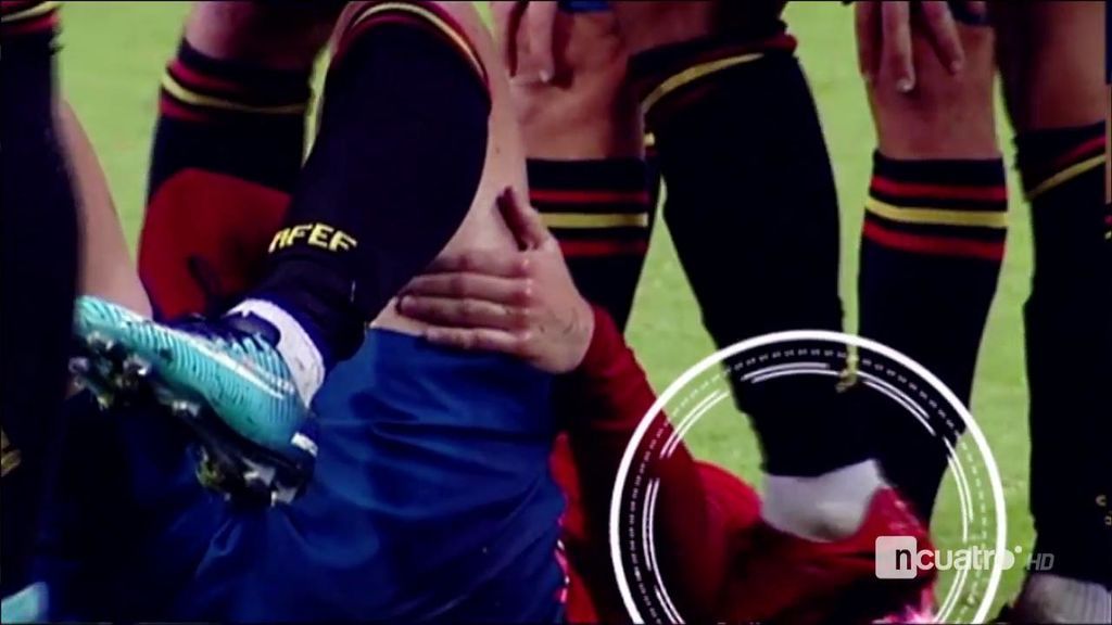 Las patadas de Thiago a Isco mientras se dolía en el césped del entradón