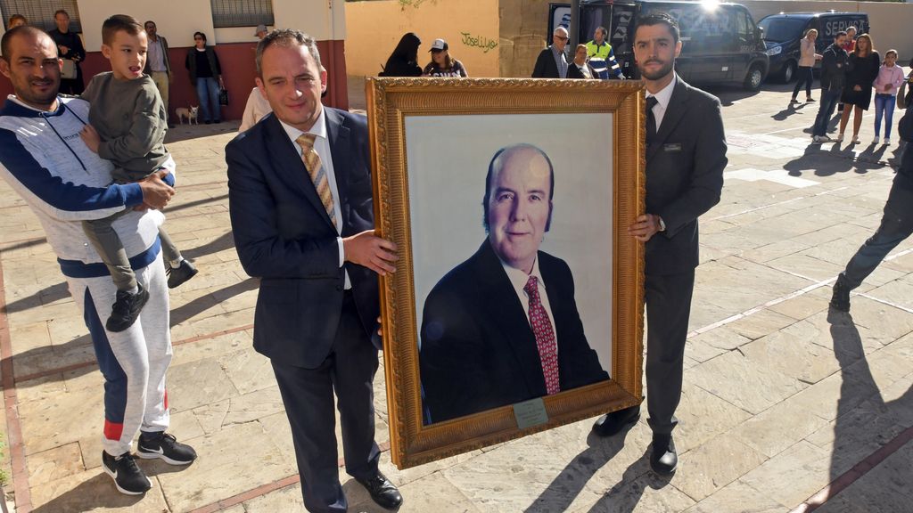 Durante el funeral no han faltado los homenajes al humorista
