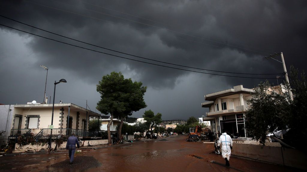 Aumentan a 10 los muertos por las fuertes lluvias al oeste de Atenas