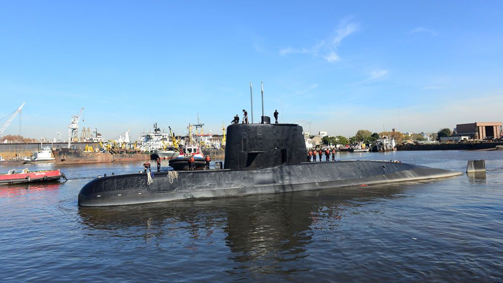 Desaparece un submarino argentino con 44 tripulantes a bordo