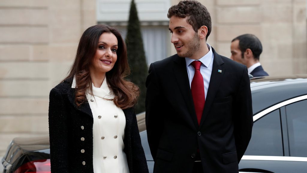 Lara al-Hariri y su hijo