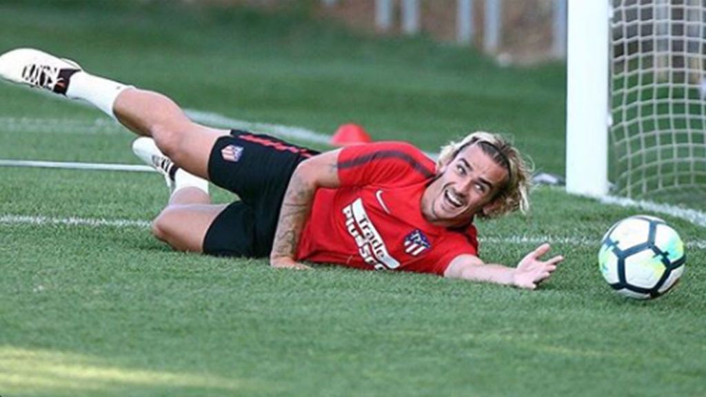 Griezmann sorprende con un cambio de 'look' en el derbi frente al Real Madrid