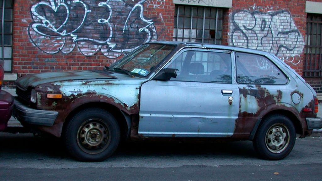 Un hombre que perdió su coche lo encuentra 20 años después