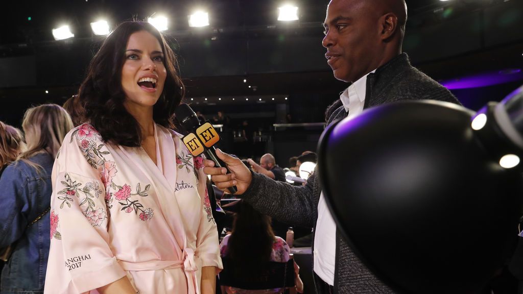 Tv, radio, sesiones de fotos... Lo de Adriana Lima está siendo un no parar