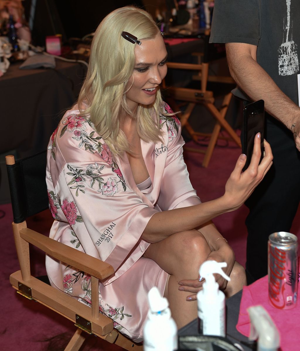 Karlie Kloss utiliza sus ratos libres sin los ruidos del secador para inmortalizar este gran día