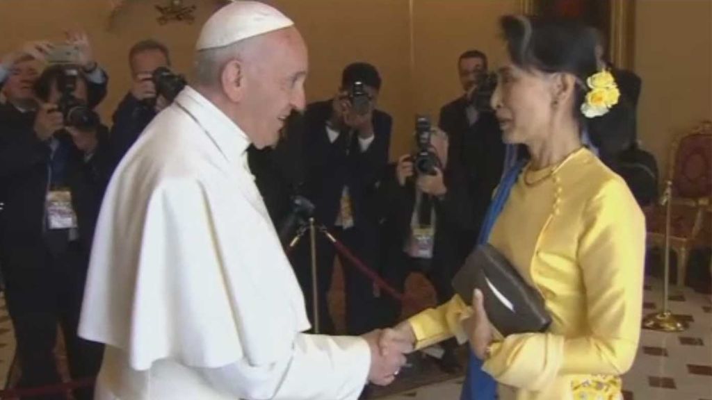 El Papa Francisco visitará Birmania para intentar mediar en la crisis de los rohinyás