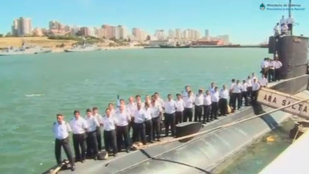 Búsqueda contrarreloj del submarino argentino desaparecido con 44 tripulantes