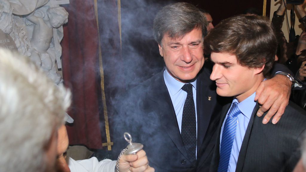 Carlos Fitz-James Stuart, hijo menor del Duque de Alba, también estuvo presente