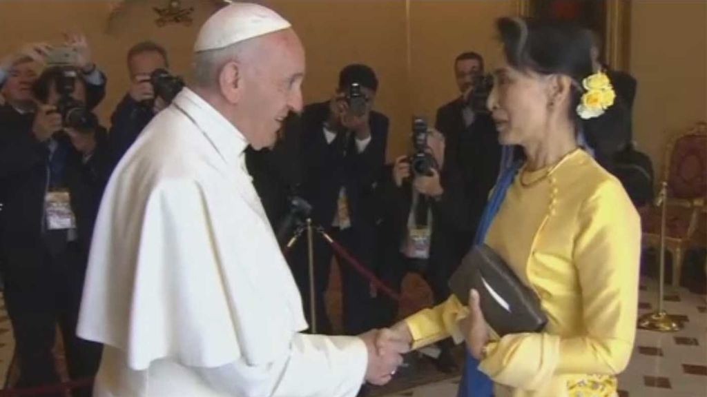El Papa Francisco visitará Birmania para intentar mediar en la crisis de los rohinyás