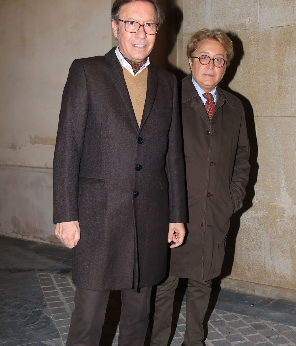Los diseñadores Victorio y Lucchino no faltaron al funeral anual de su íntima amiga