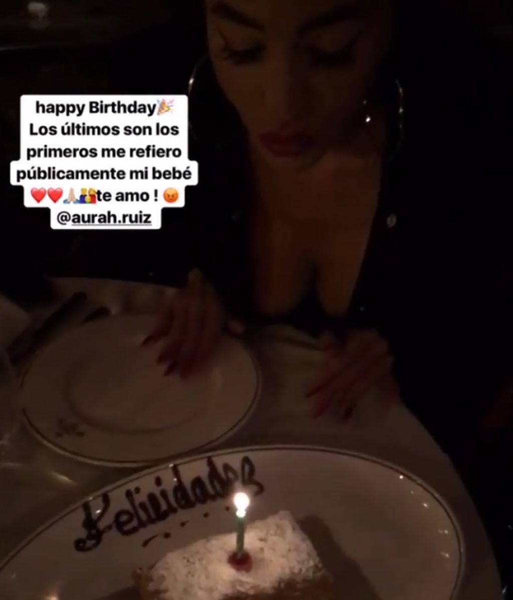 Jesé cierra la crisis con Aurah celebrando románticamente su cumpleaños