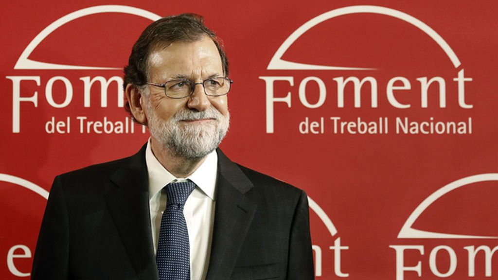 Rajoy pide a los empresarios que no saquen sus empresas de Cataluña
