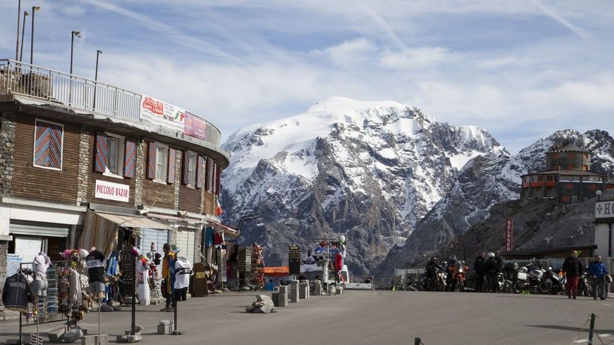 Un conductor de autobús muere en un accidente en Los Alpes para salvarles la vida a los pasajeros