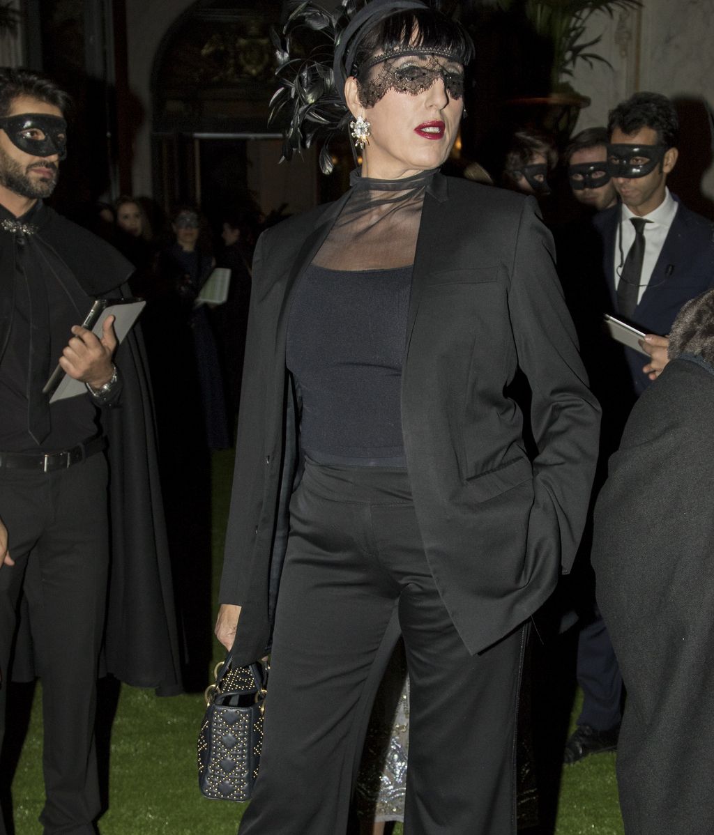 Adriana Ugarte, Pelayo, Naty Abascal... Fiestón de máscaras de Dior en Madrid