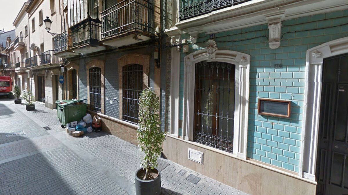 Investigan el hallazgo de un feto en un contenedor en pleno centro de Huelva Investigan el hallazgo de un feto en un contenedor en pleno centro de Huelva