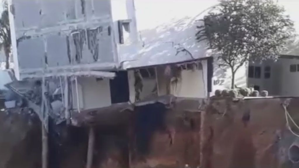 Así se derrumba un edificio de viviendas en México en el que ha muerto una persona