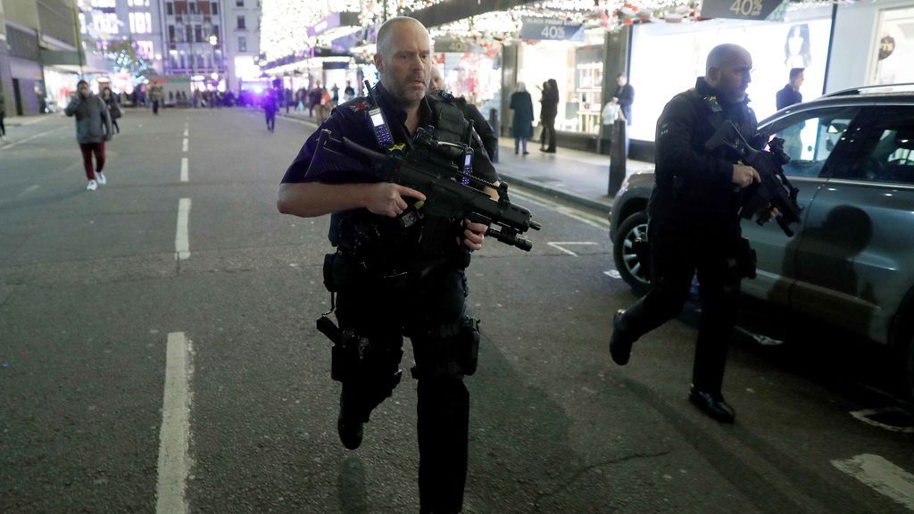 La Policía de Londres cierra la estación de Oxford Circus tras un aviso alertando de disparos