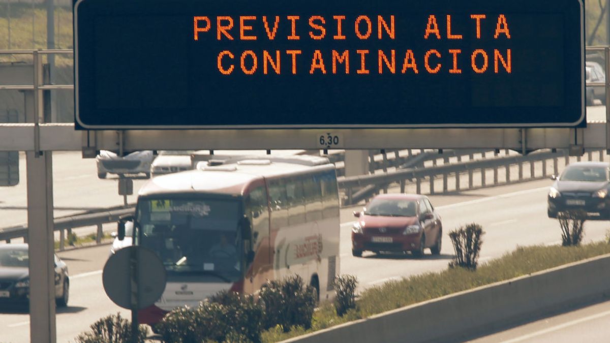 El partido de los niños en plena crisis de contaminación: se recomienda el uso de bufanda o mascarilla El partido de los niños en plena crisis de contaminación: se recomienda el uso de bufanda o mascarilla