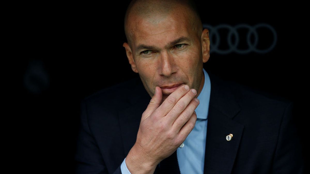 Zidane abre la puerta a posibles fichajes en inviernoy hace autocrítica: “Podemos jugar mejor” Zidane abre la puerta a posibles fichajes en inviernoy hace autocrítica: “Podemos jugar mejor”