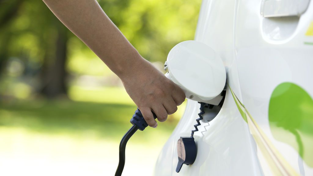 El coche eléctrico, la mejor solución frente a las restricciones por contaminación