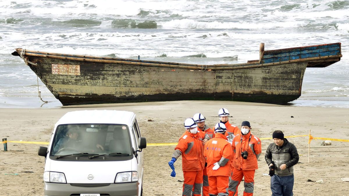 Un bote con ocho cadáveres llega arrastrado a las costas de Japón